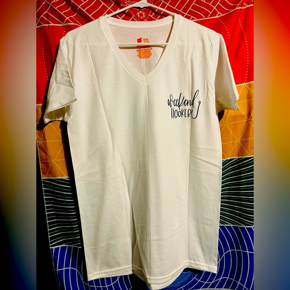 Small vneck tshirt - Picture 2 of 4